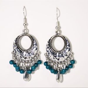 They are pretty blue hang earrings